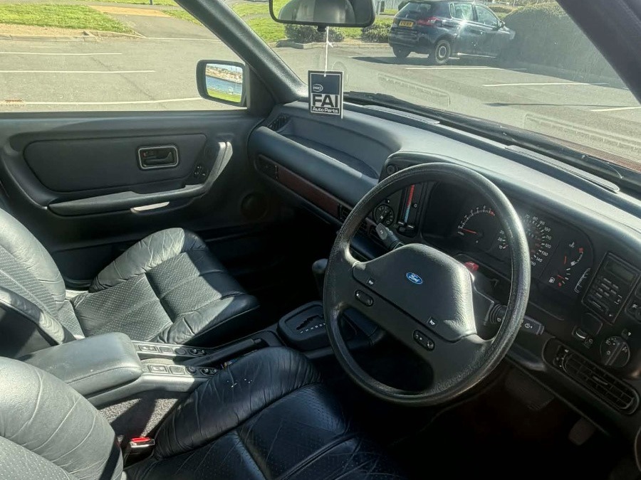 1990 Ford Granada Image 4
