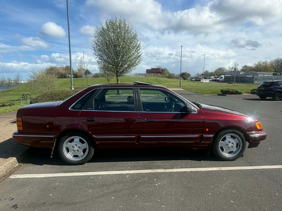 1990 Ford Granada Image 5