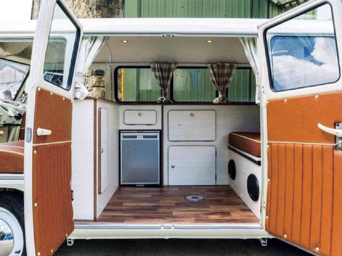 1961 Volkswagen T2 Camper Van / Bus Image 6