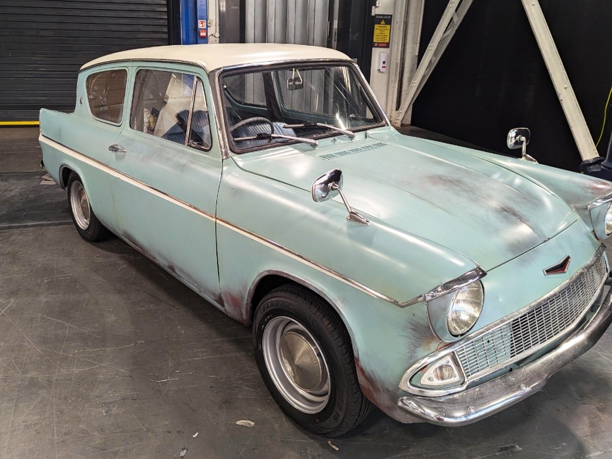 1965 Ford Anglia Image 6
