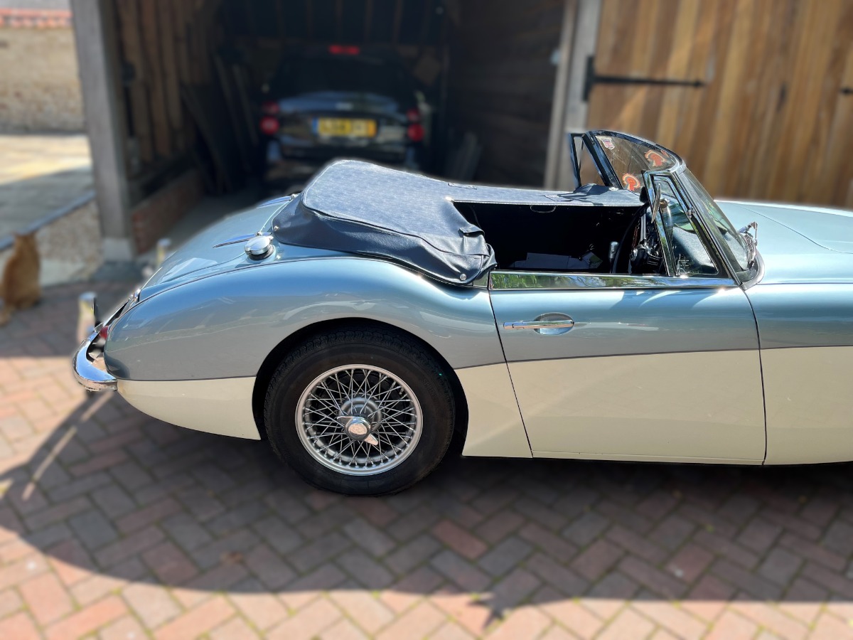 1963 Austin Healey 3000 Image 3
