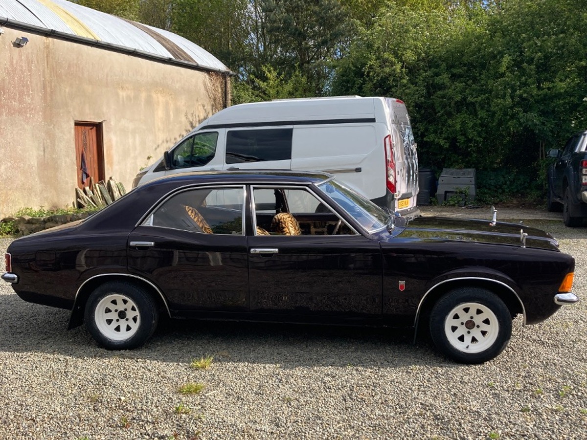 1972 Ford Cortina Image 6