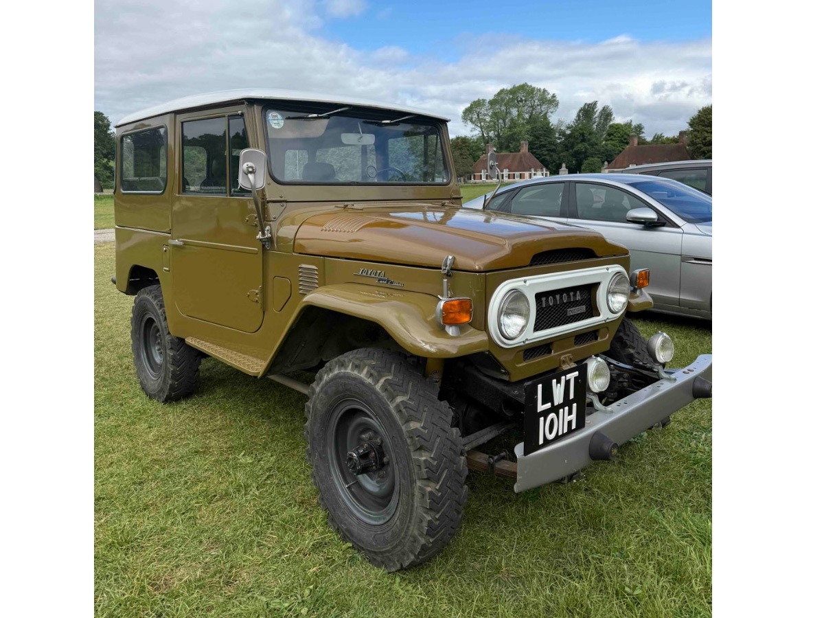 1974 Toyota Land Cruiser Image 2