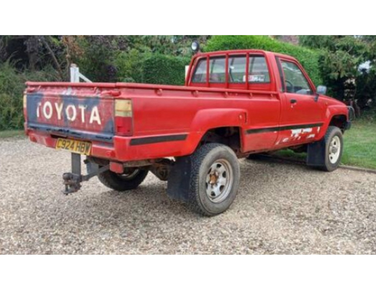 1986 Toyota Hilux Image 3
