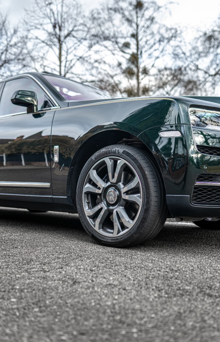 2019 Rolls-Royce Cullinan Image 2