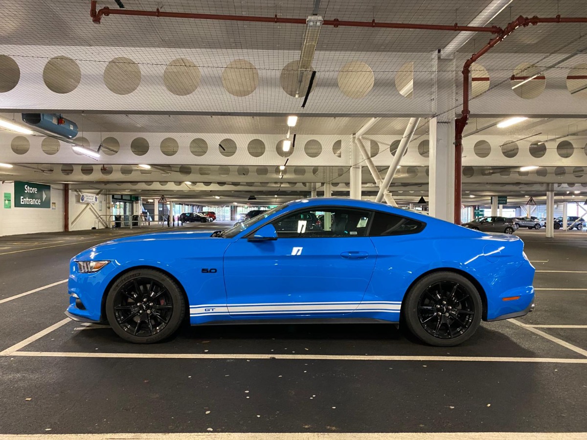 2017 Ford Mustang Image 2