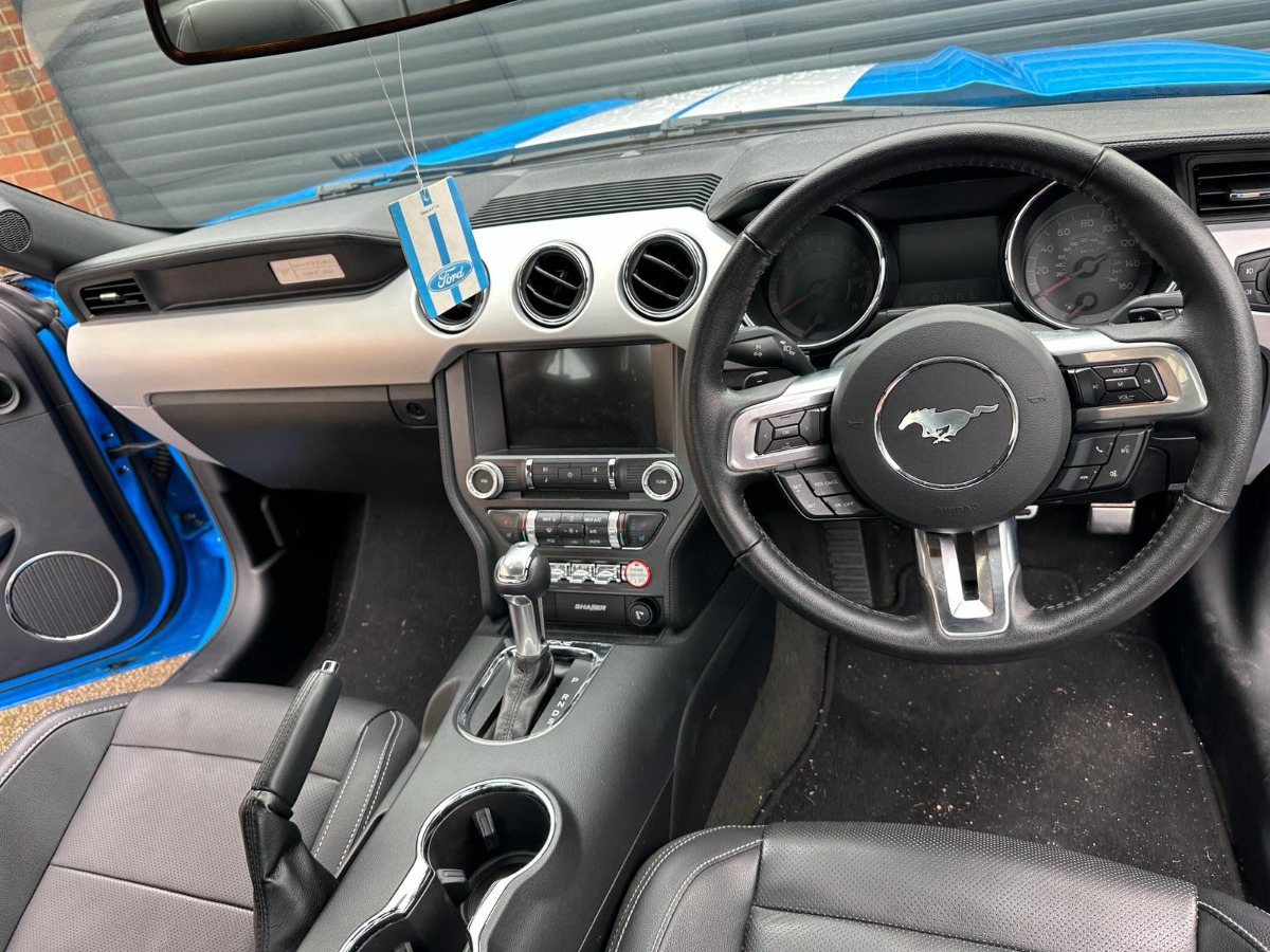 2017 Ford Mustang Image 8