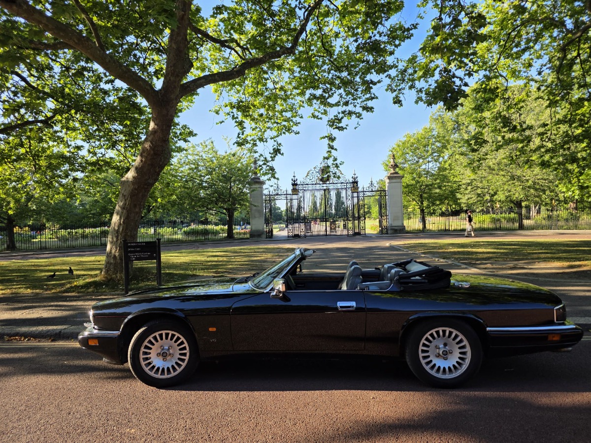 1994 Jaguar XJS Image 2