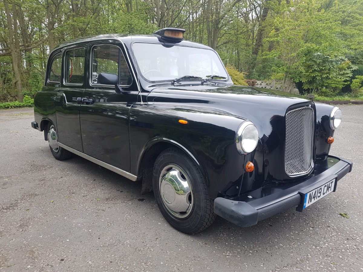 1994 Carbodies Taxi Image 2