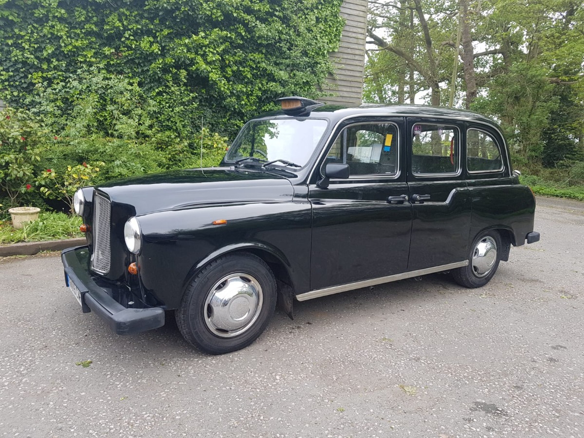 1994 Carbodies Taxi Image 1