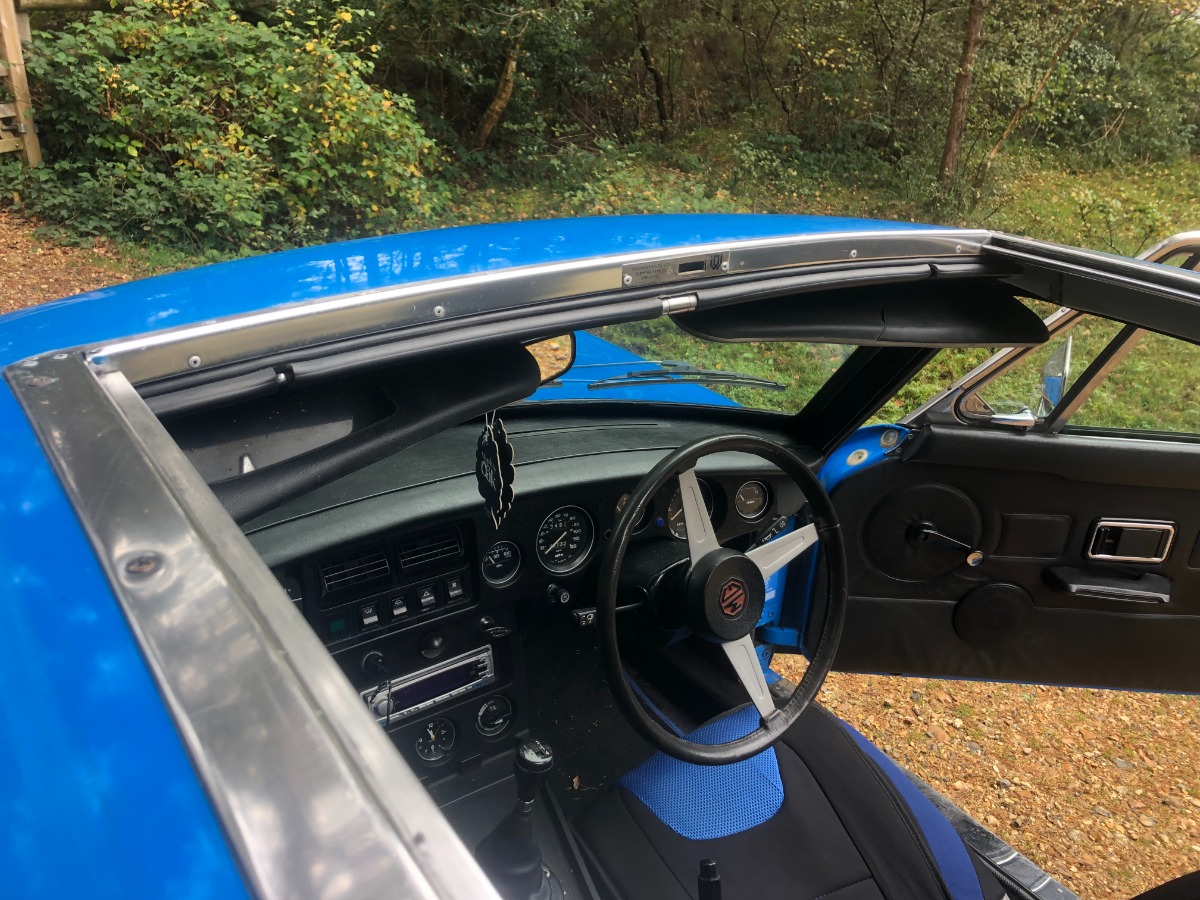 1979 MG B Image 3
