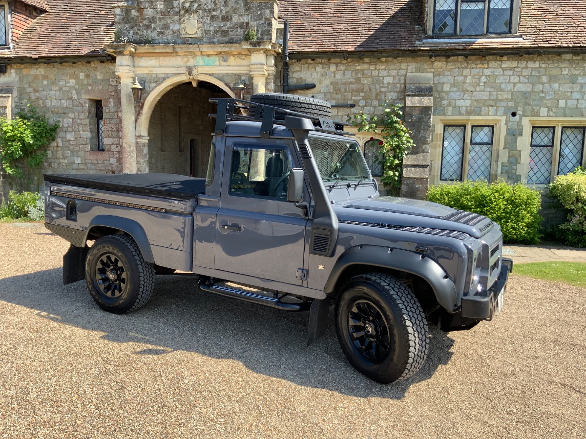 2012 Land Rover 110 Image 18