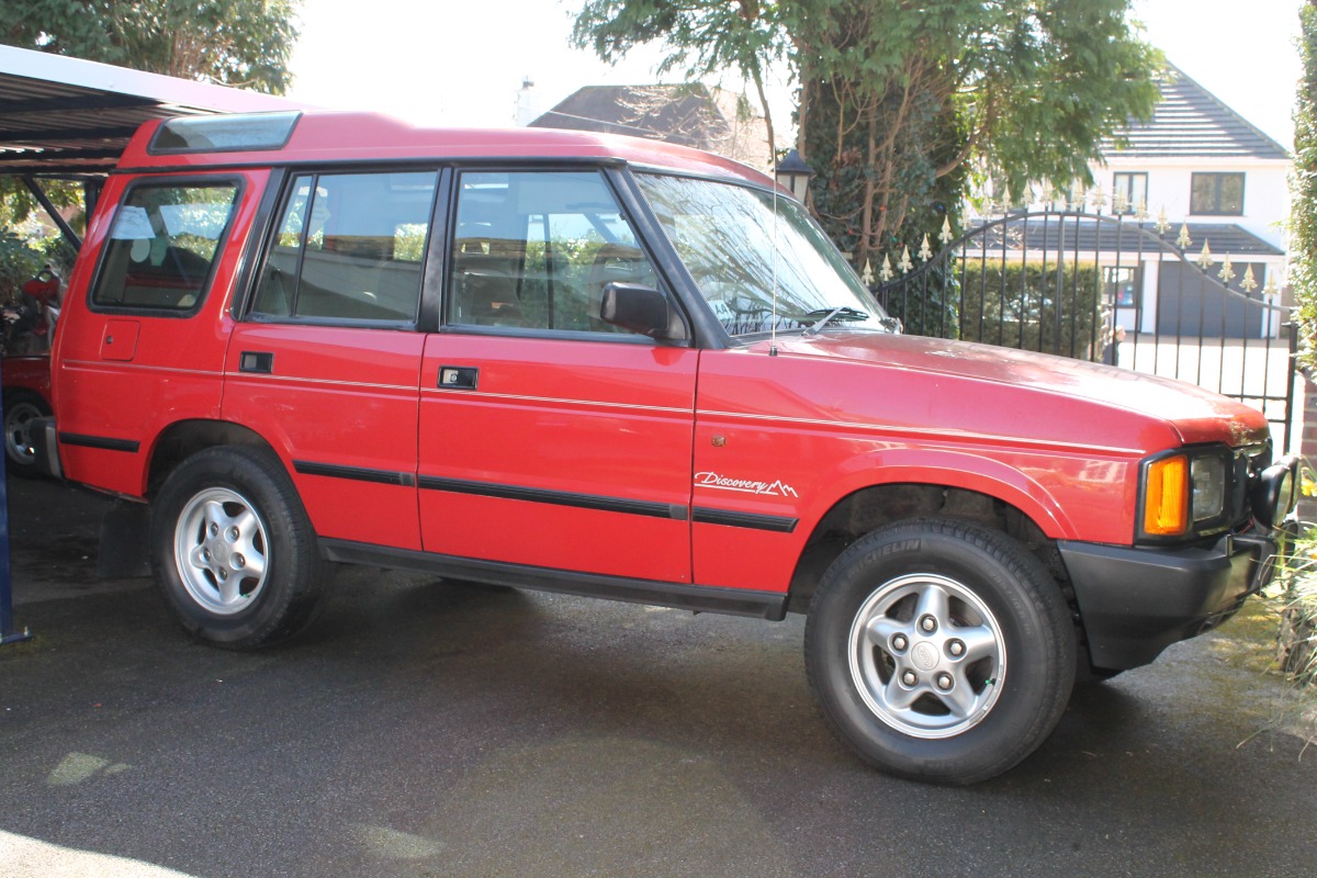 1993 Land Rover Discovery Image 1