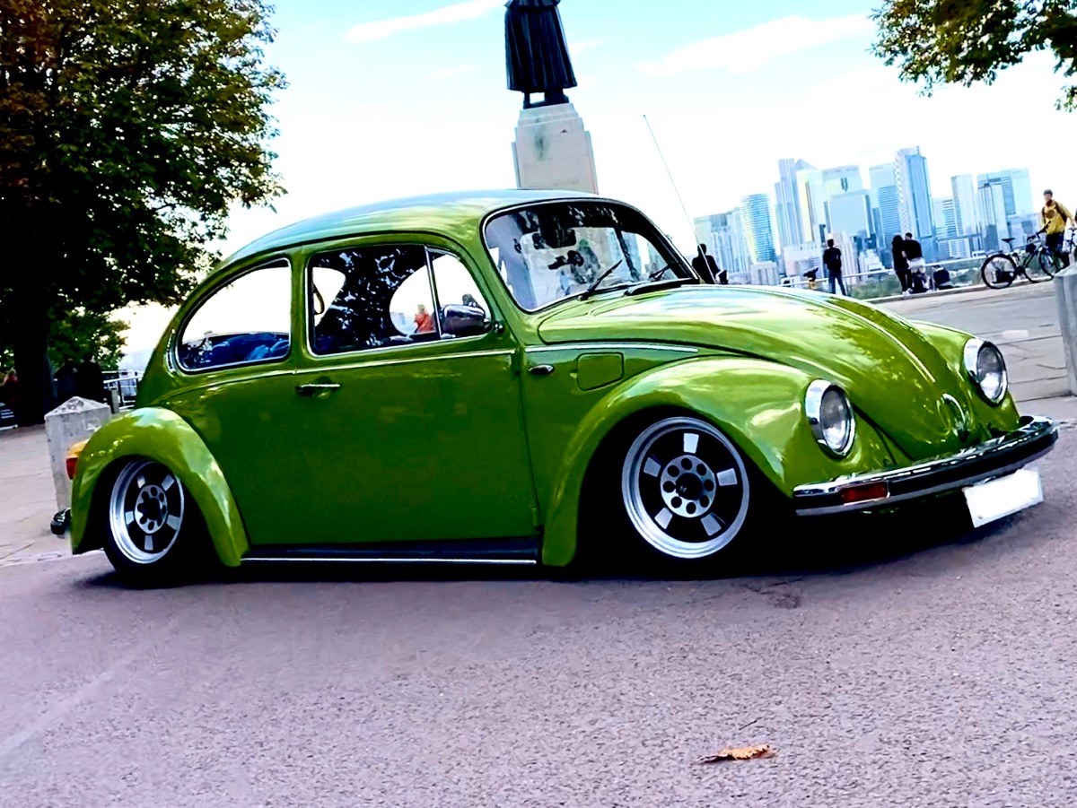 1975 Volkswagen 1300 Image 2