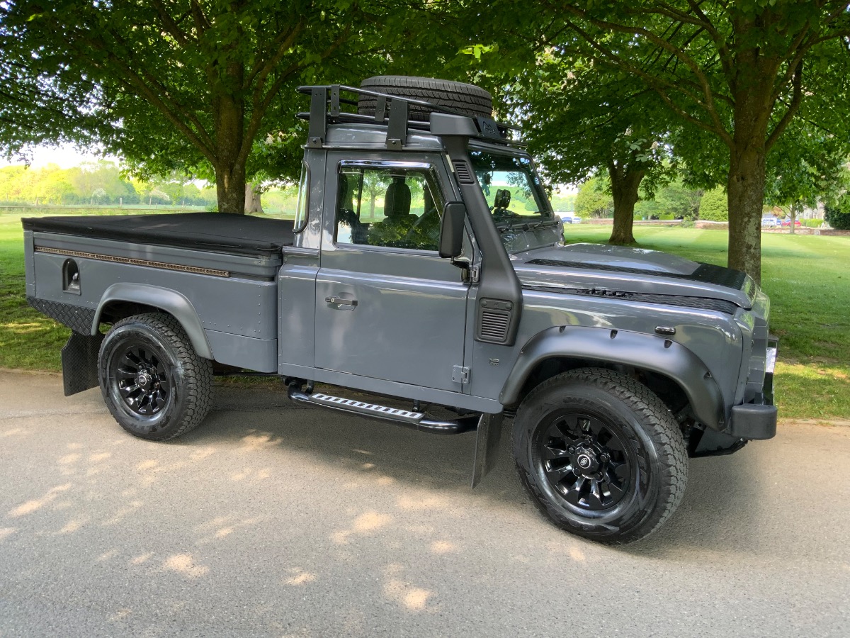 2012 Land Rover 110 Image 7
