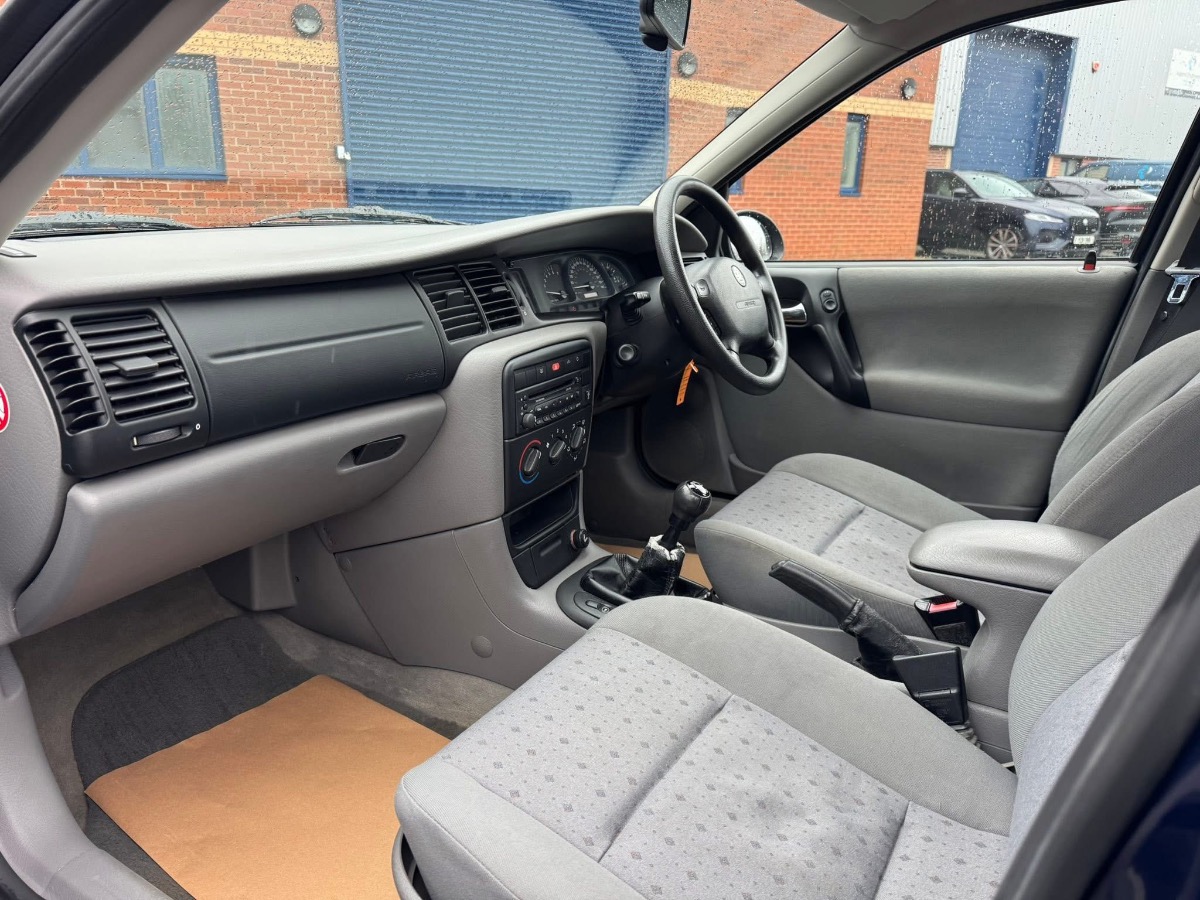 2001 Vauxhall Vectra Image 7