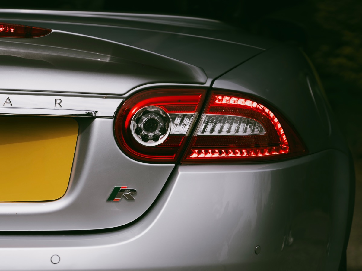 2010 Jaguar XKR Image 6