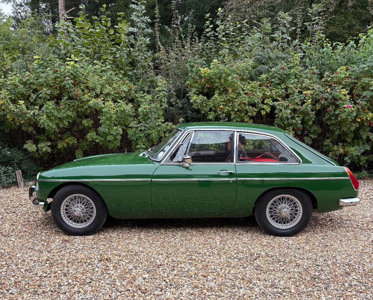 1972 MG MGB Image 2