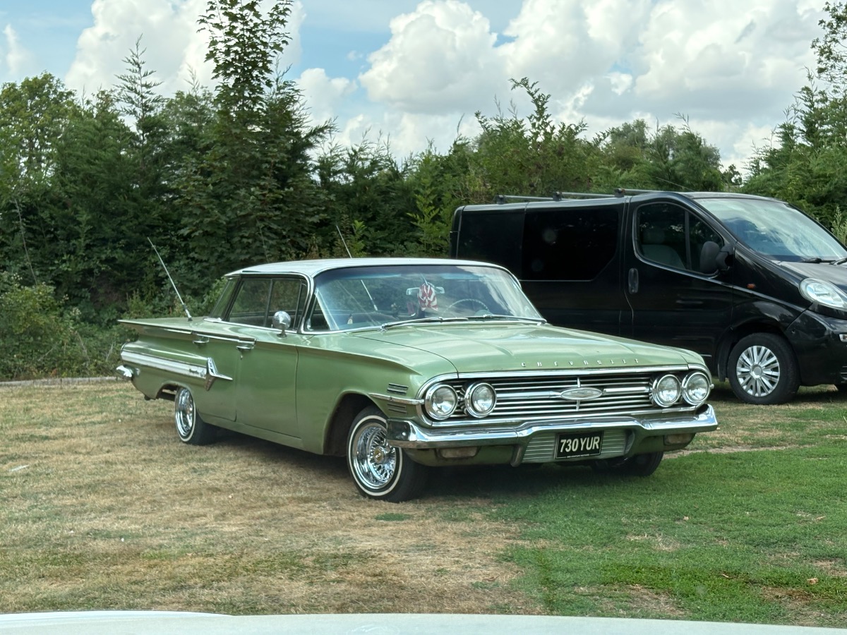 1960 Chevrolet Impala Image 1