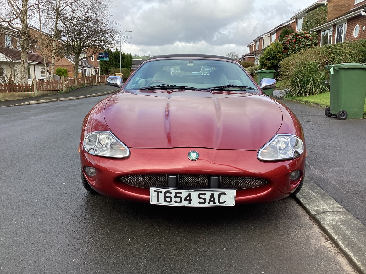 1999 Jaguar XK8 Image 3