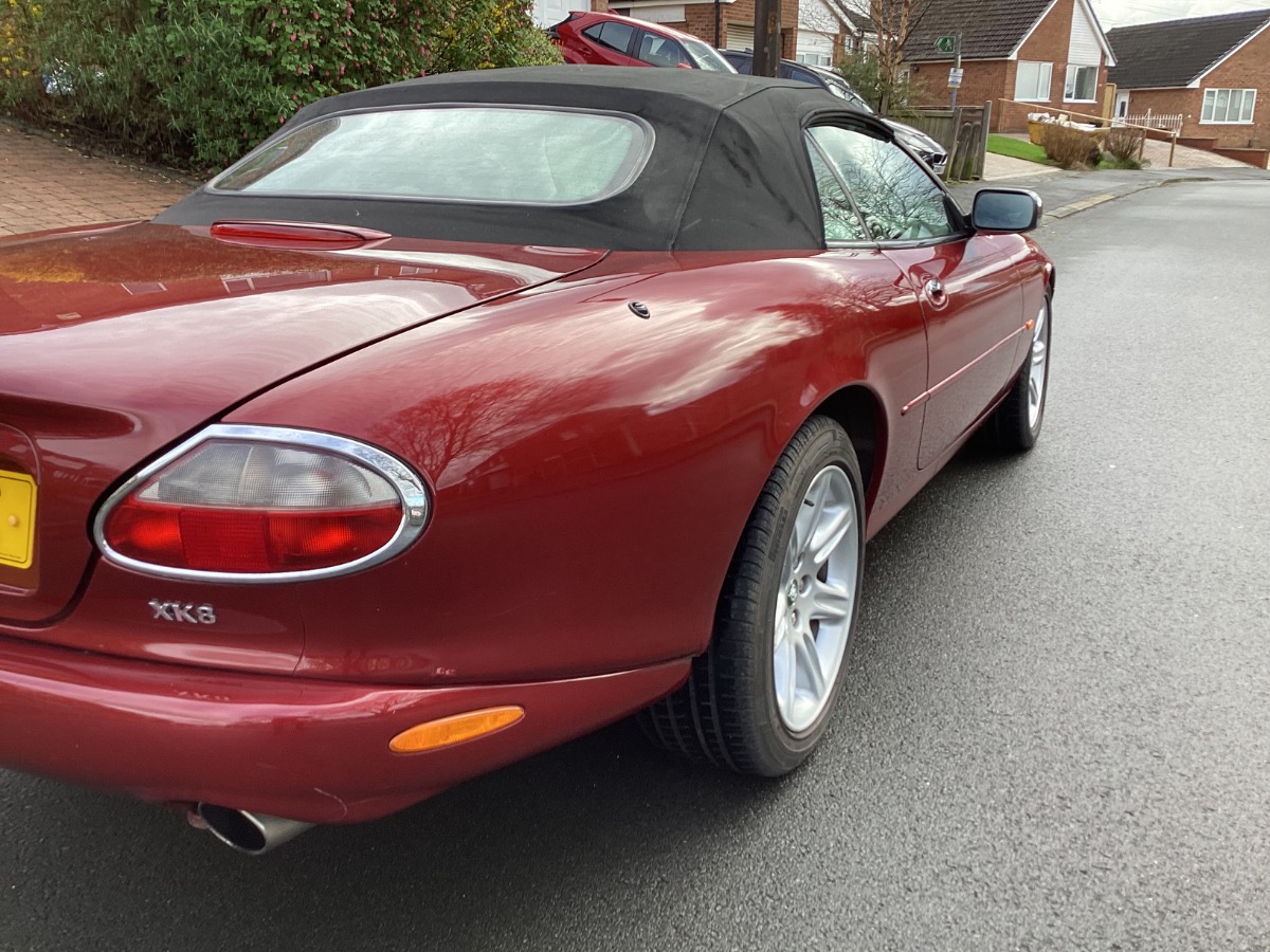 1999 Jaguar XK8 Image 6