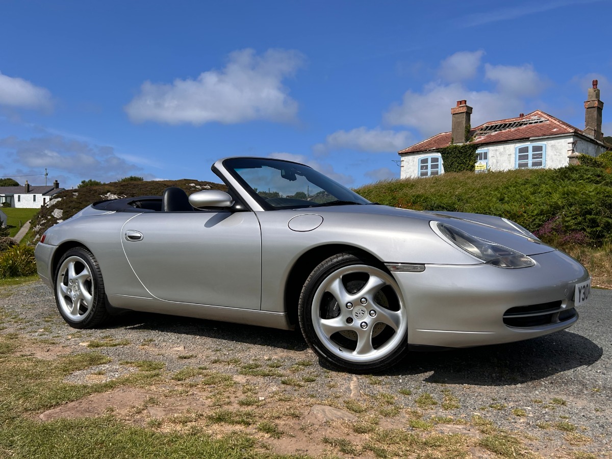 2001 Porsche 911 Image 2
