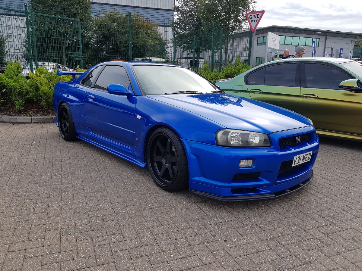 1999 Nissan Skyline Image 1