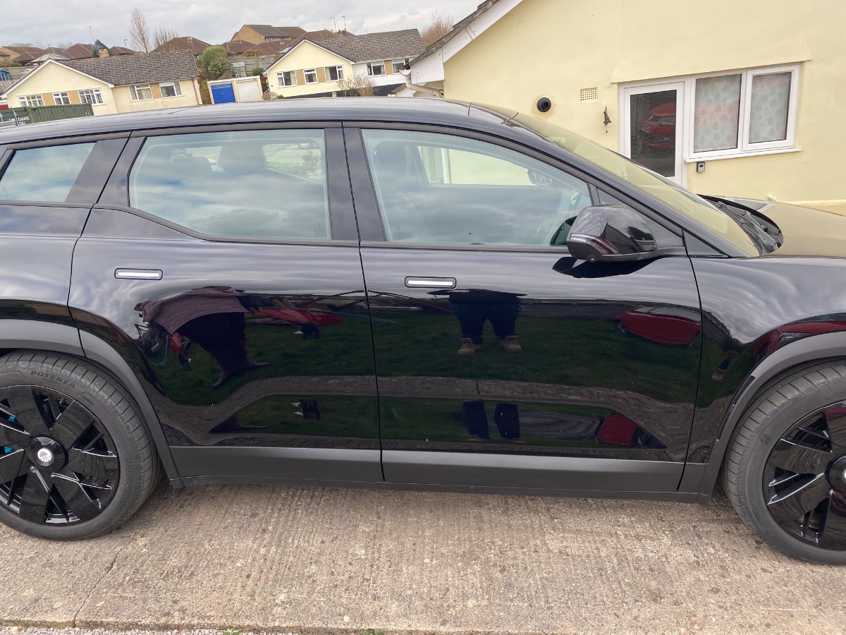 2025 Fisker Ocean Image 4