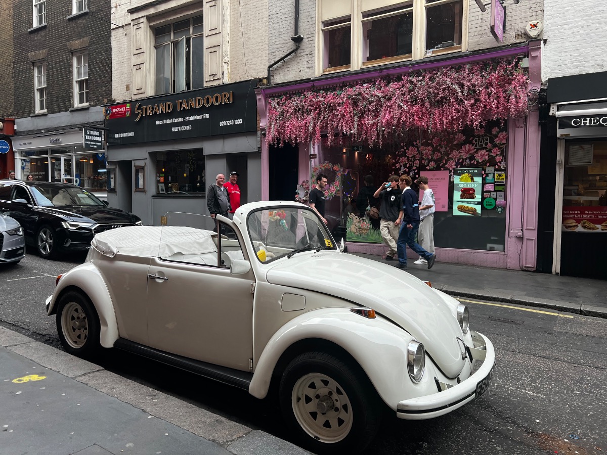 1972 Volkswagen Beetle Image 3