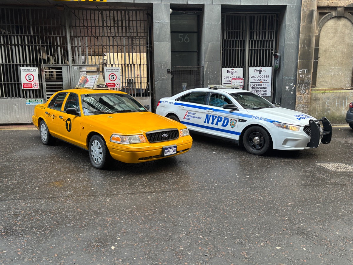 2017 Ford Taurus Image 3