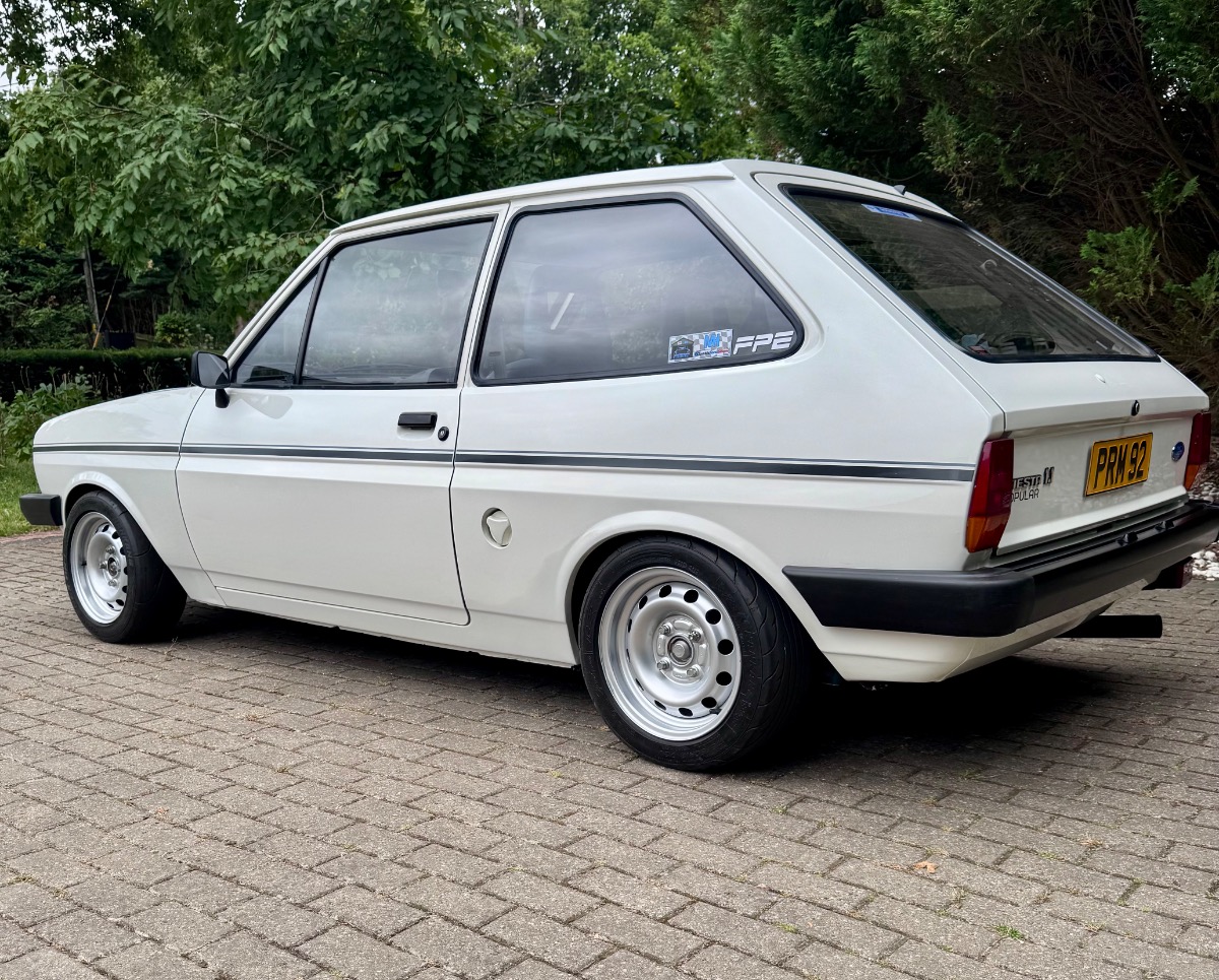 1982 Ford Fiesta Image 2