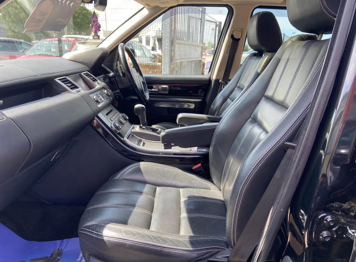 2010 Land Rover Range Rover Sport Image 6