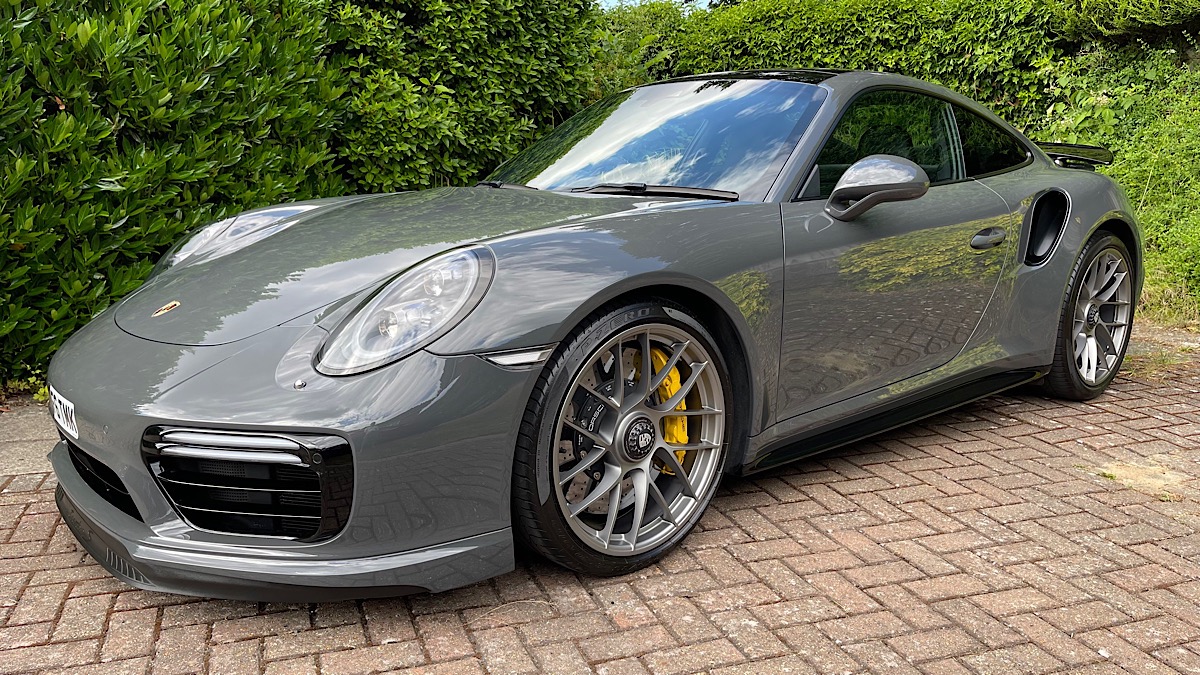 2017 Porsche 911 Image 1