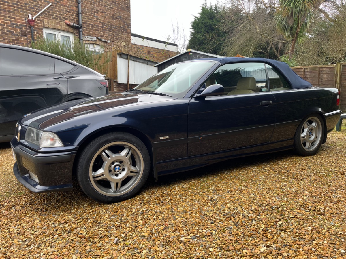 1999 BMW 3 Series Image 2