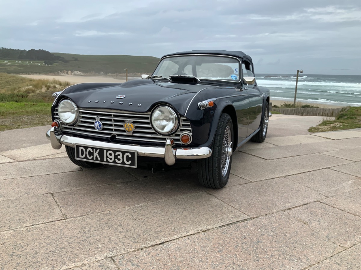 1965 Triumph TR4 Image 4
