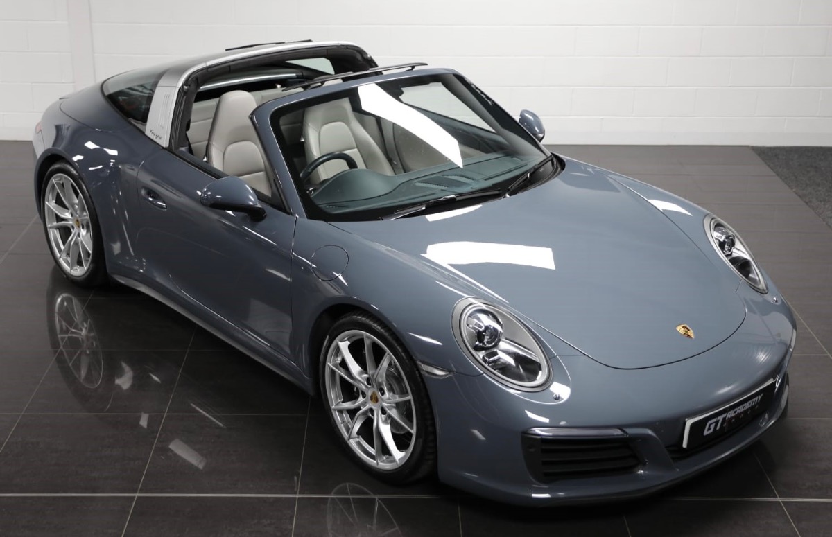 2016 Porsche 911 Image 7