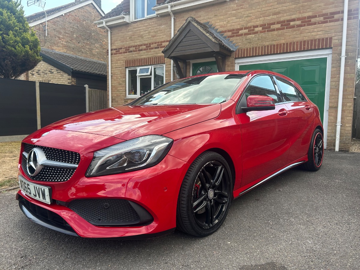 2016 Mercedes-Benz 220 Image 1