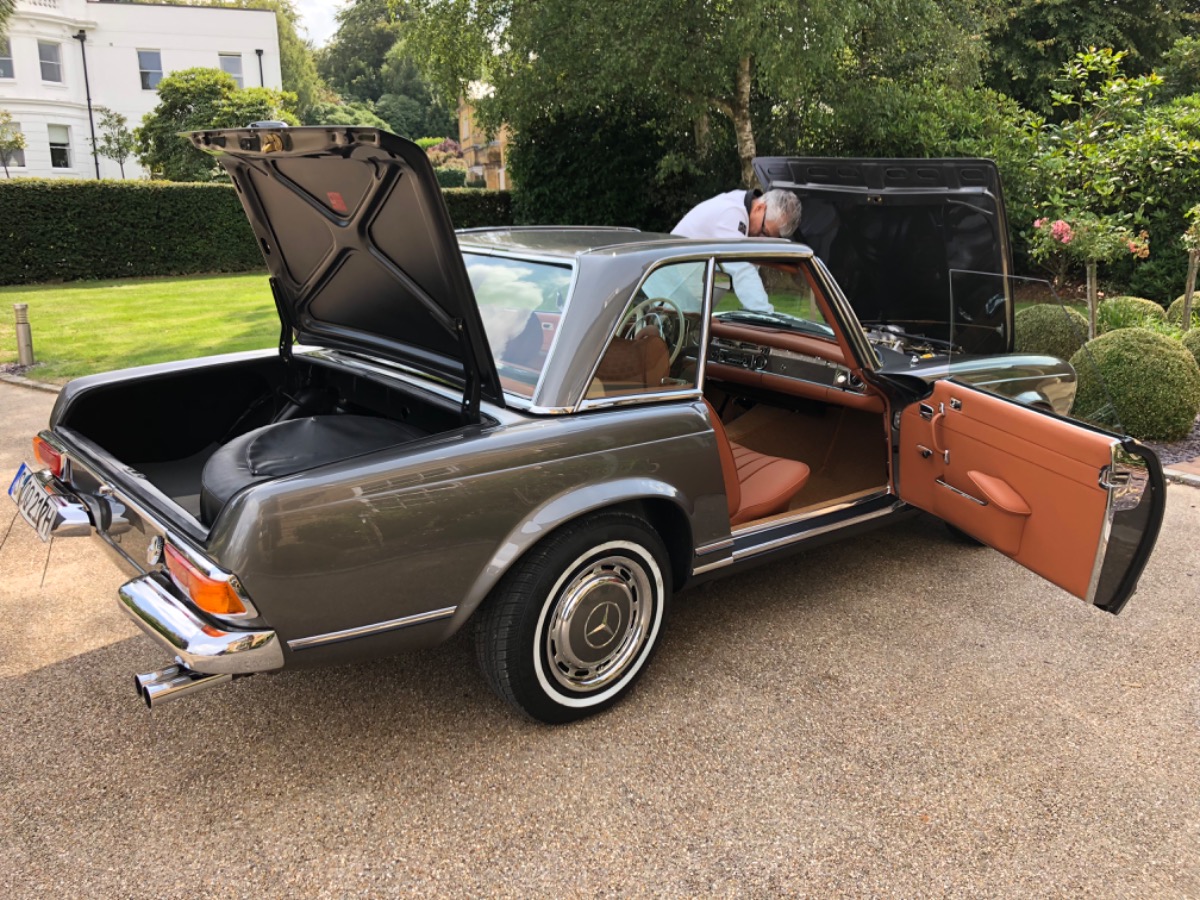 1971 Mercedes-Benz 280 Image 2