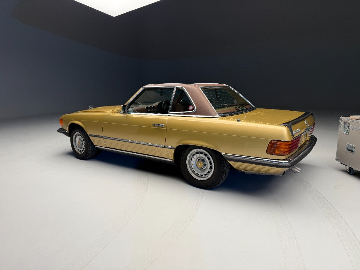1973 Mercedes-Benz 107 Image 8