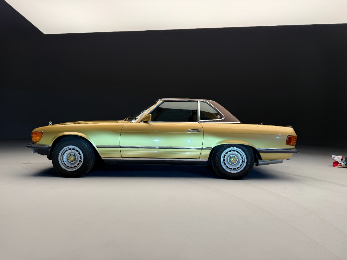 1973 Mercedes-Benz 107 Image 7