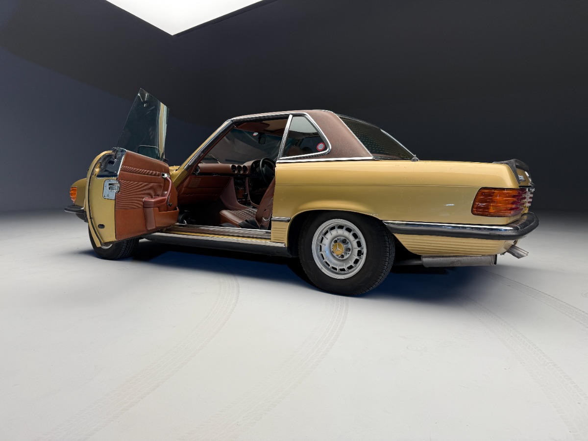 1973 Mercedes-Benz 107 Image 4