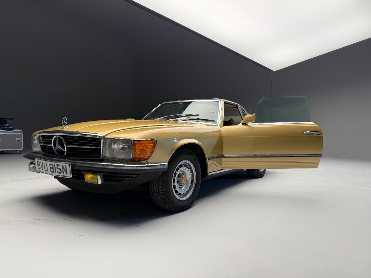 1973 Mercedes-Benz 107 Image 3