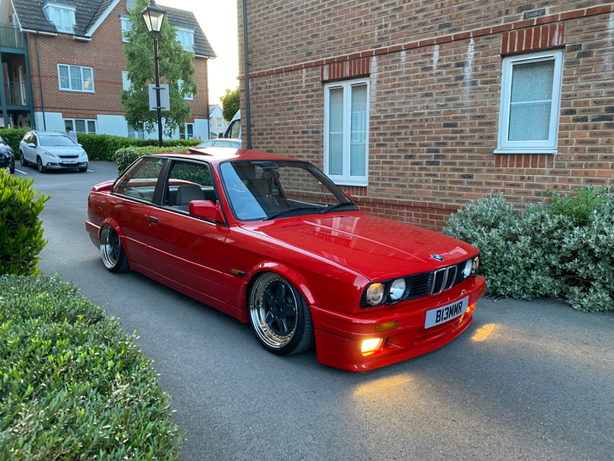 1990 BMW 325 Image 3