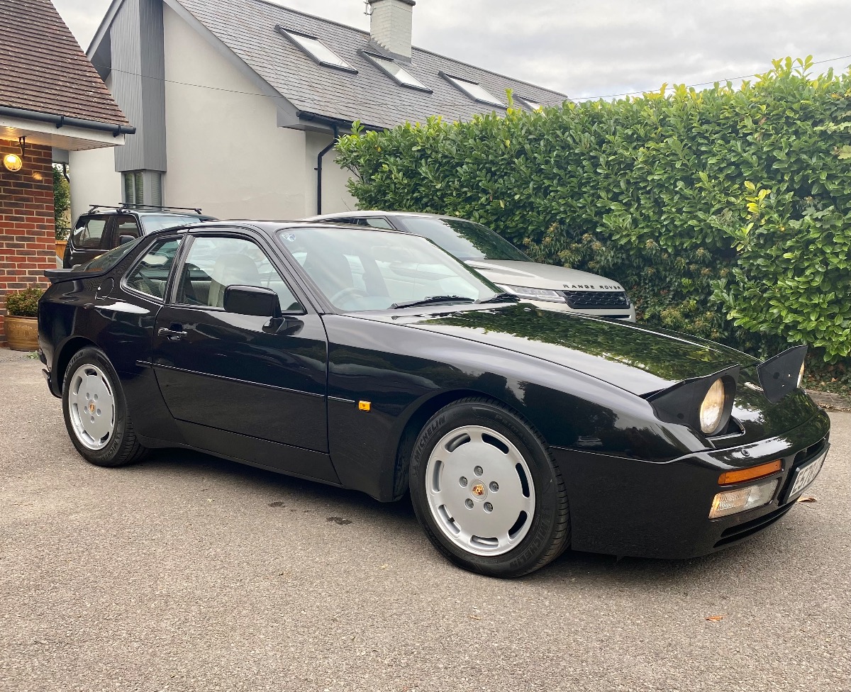 1986 Porsche 944 Image 1