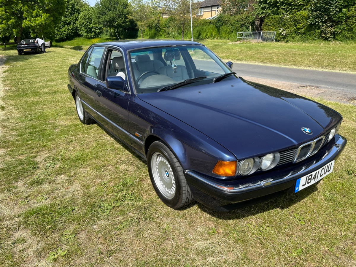 1992 BMW 7 Series Image 1