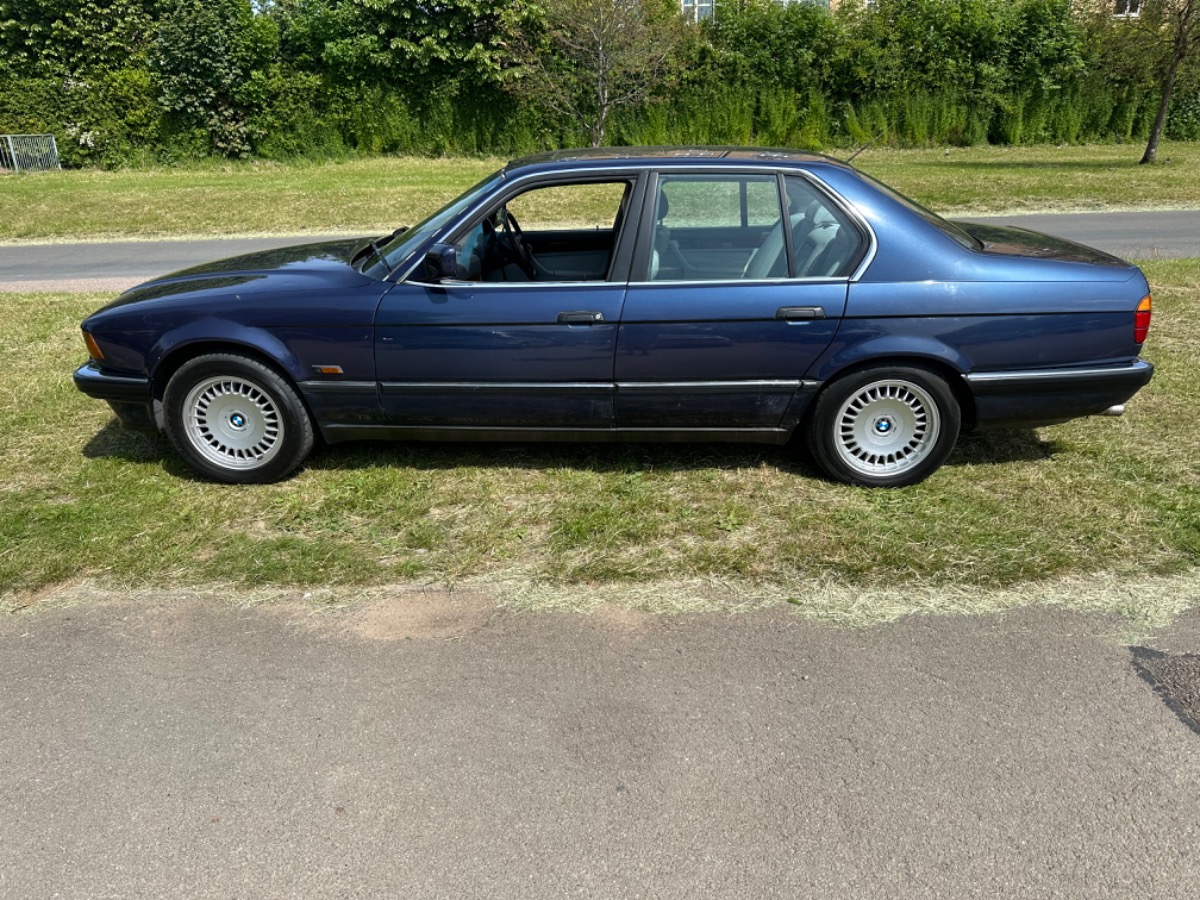 1992 BMW 7 Series Image 6