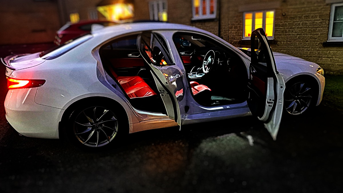 2016 Alfa Romeo Giulia Image 7