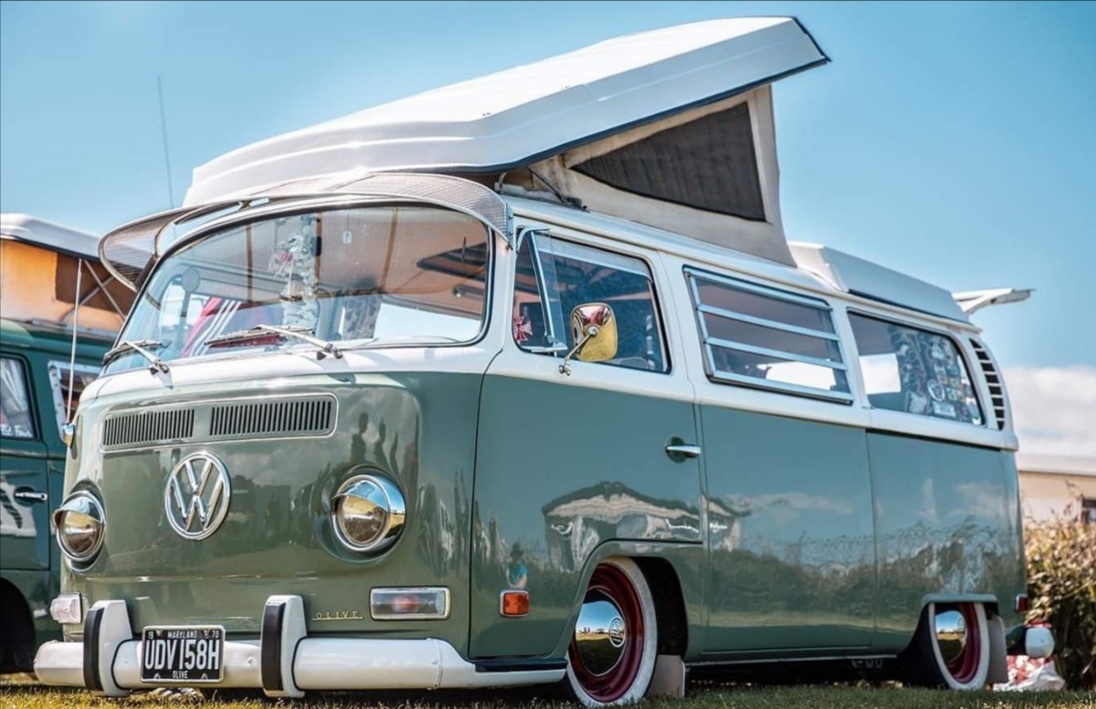 1970 Volkswagen T2 Camper Van / Bus Image 1
