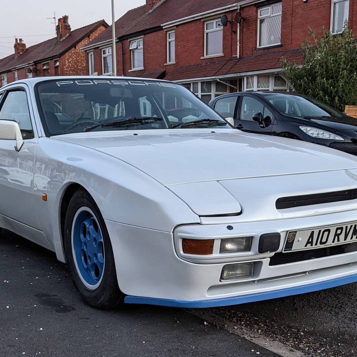 1986 Porsche 944 Image 4
