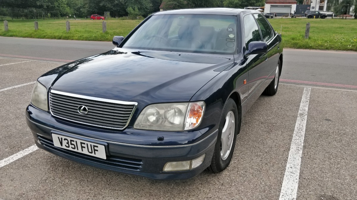 1999 Lexus LS400 Image 5
